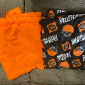 Cleveland Browns and orange fleece material. Both measures 68 x 59 inches.